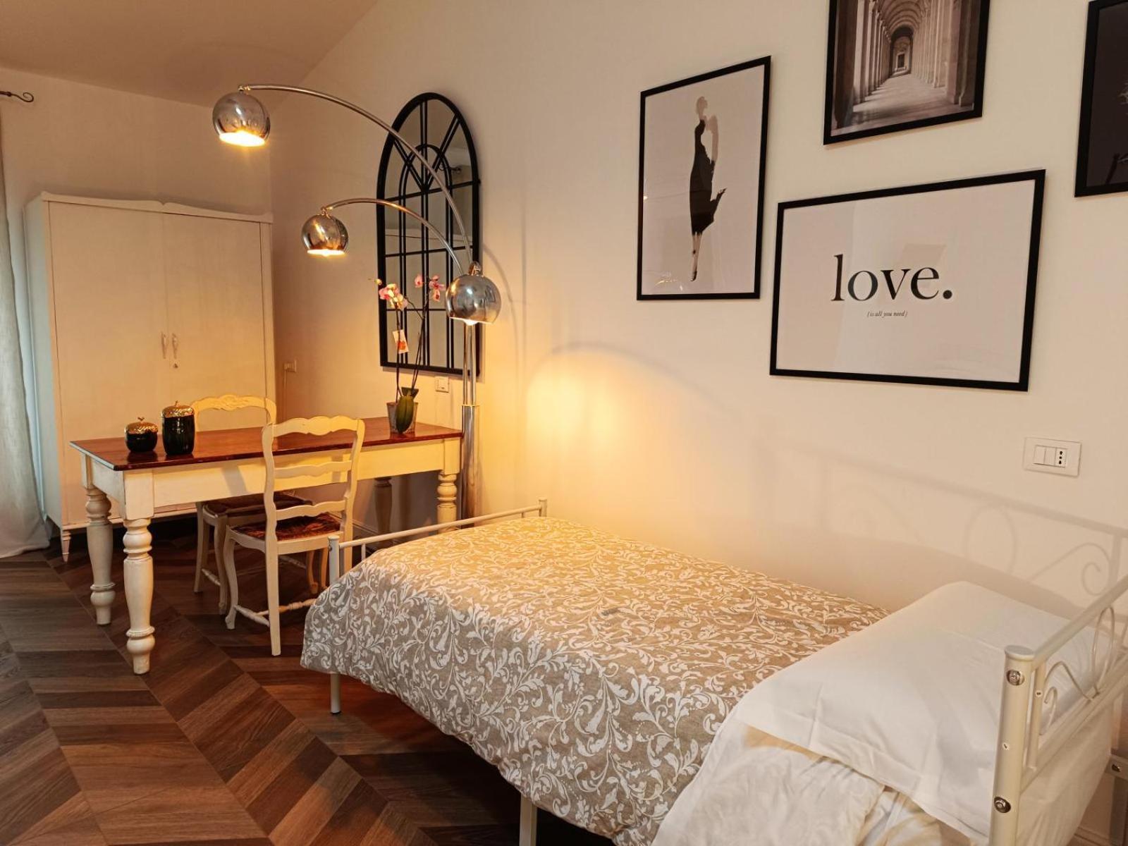 Bed and Breakfast Garda Relais Antica Romelia Монтикьяри Экстерьер фото