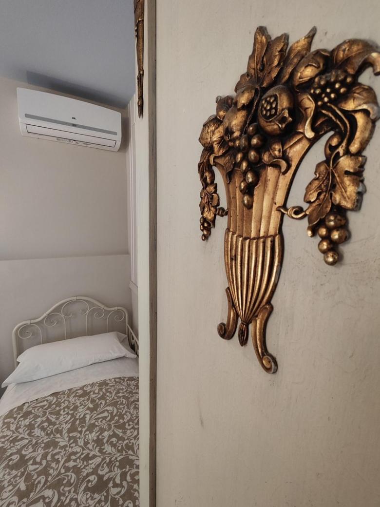 Bed and Breakfast Garda Relais Antica Romelia Монтикьяри Экстерьер фото