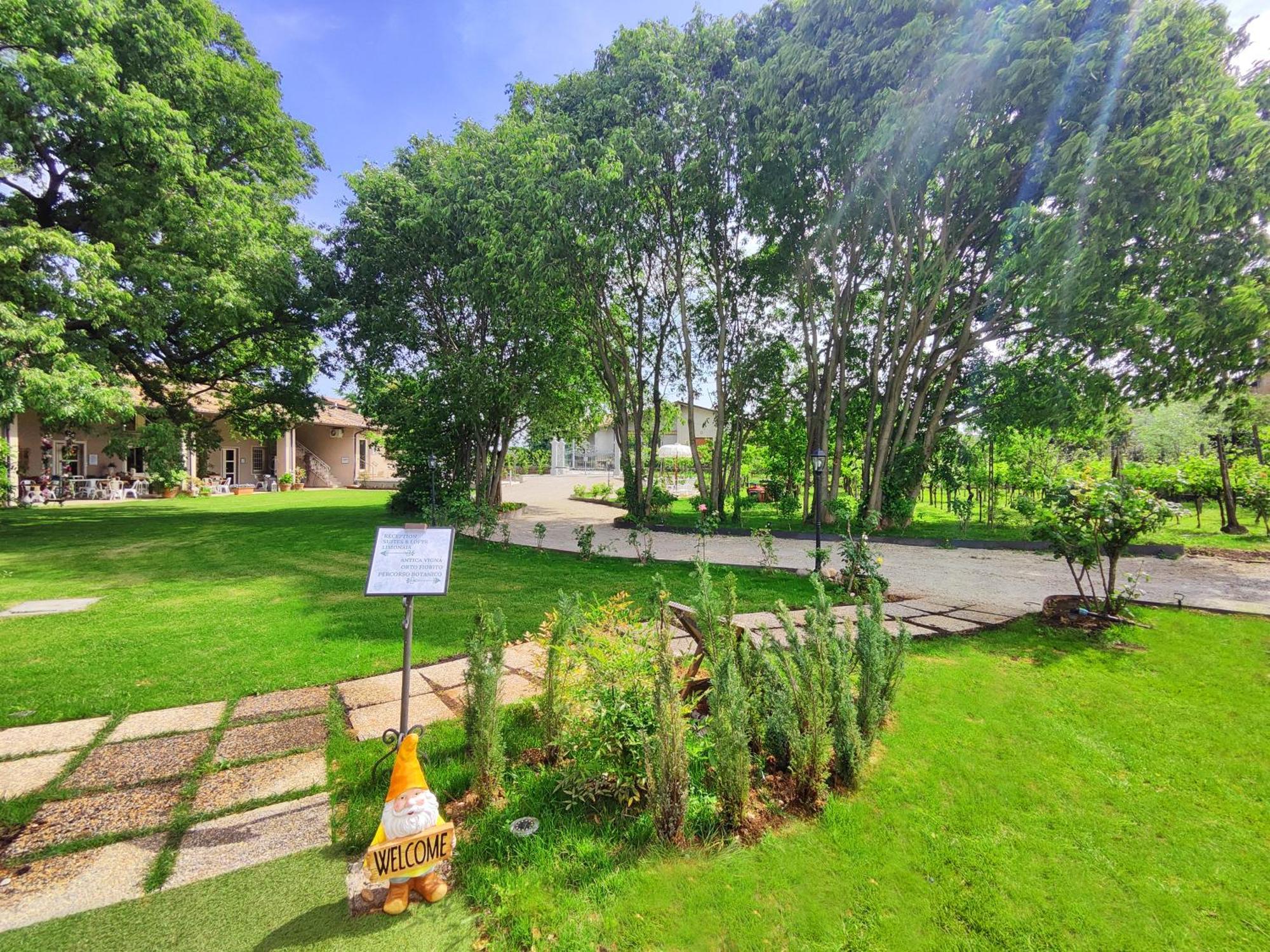 Bed and Breakfast Garda Relais Antica Romelia Монтикьяри Экстерьер фото