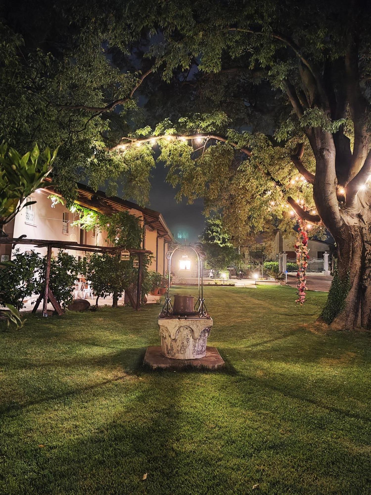 Bed and Breakfast Garda Relais Antica Romelia Монтикьяри Экстерьер фото