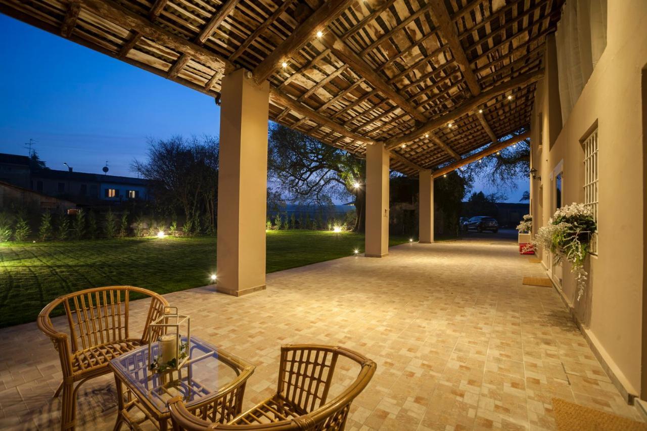 Bed and Breakfast Garda Relais Antica Romelia Монтикьяри Экстерьер фото